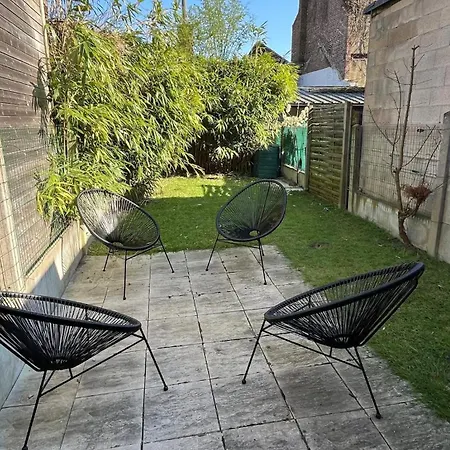 Beautiful With Private Garden In - 100m From Metro Station Lille