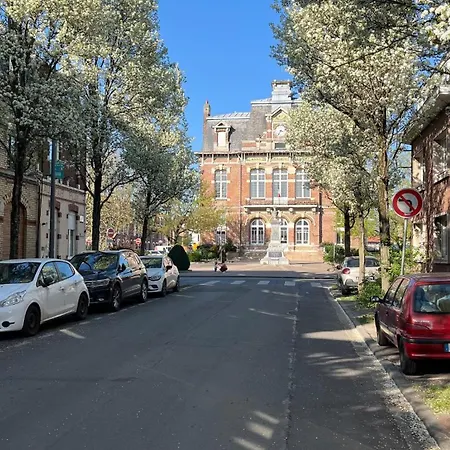 Beautiful With Private Garden In - 100m From Metro Station Lille