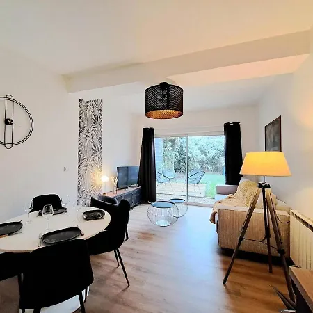 Beautiful With Private Garden In - 100m From Metro Station *