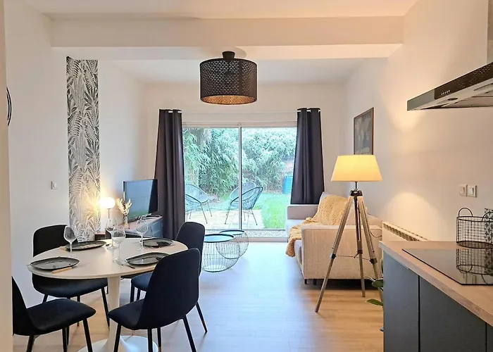 Beautiful With Private Garden In - 100m From Metro Station Lille