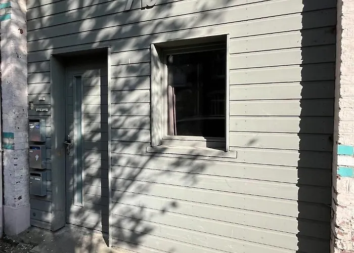 Beautiful With Private Garden In - 100m From Metro Station Appartement