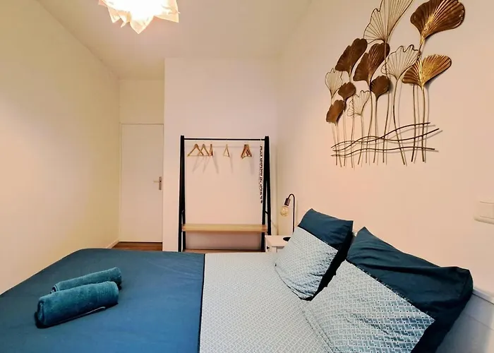 Lejlighed Beautiful With Private Garden In - 100m From Metro Station *