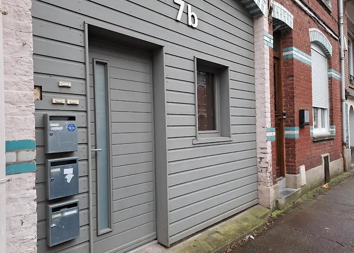 Beautiful With Private Garden In - 100m From Metro Station Lejlighed Lille