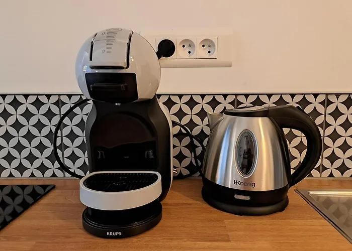 Beautiful With Private Garden In - 100m From Metro Station Lejlighed